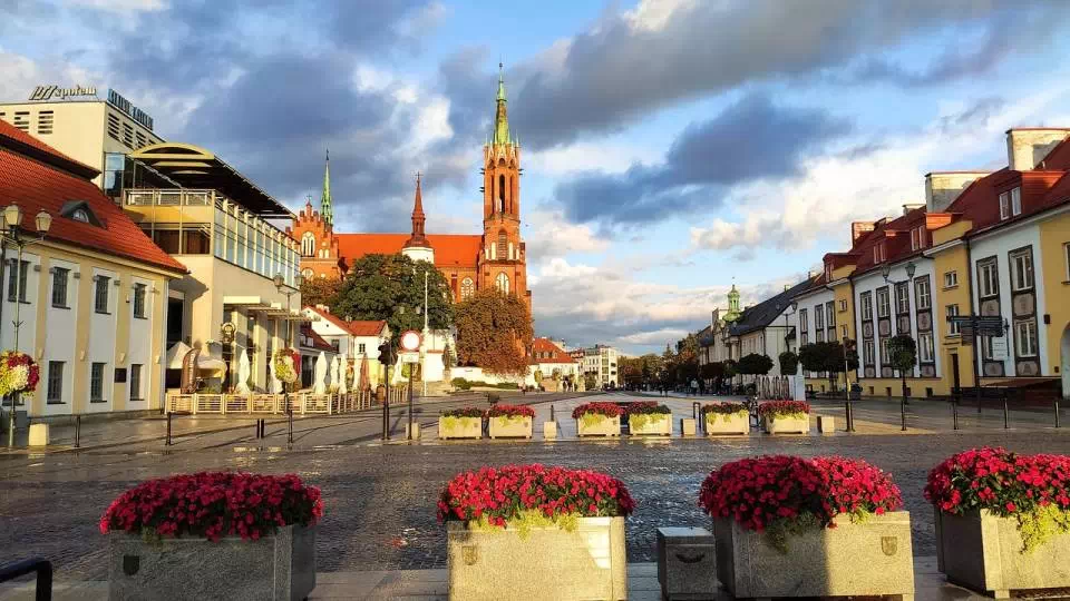 Wypożyczalnia samochodów Białystok / fot. Pixabay