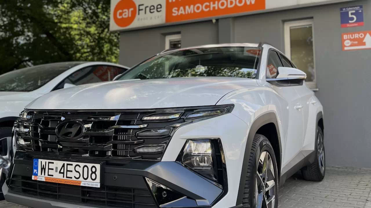 Co musi zawierać umowa wynajmu samochodu?