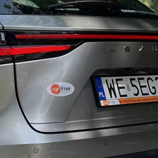 Tablice rejestracyjne - czy po zakupie samochodu trzeba je zmieniać?