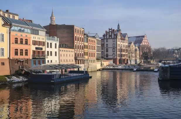 Kamienice nad rzeką w Opolu