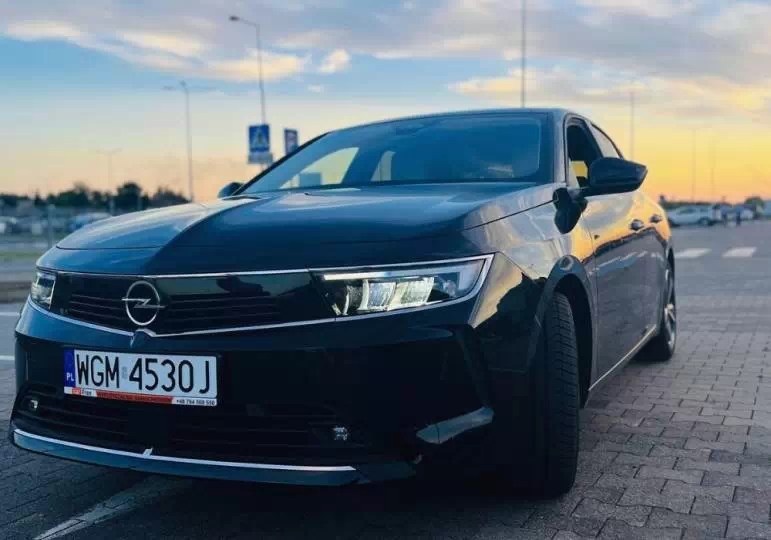Opel Astra na wynajem w CarFree