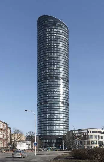 Sky Tower we Wrocławiu
