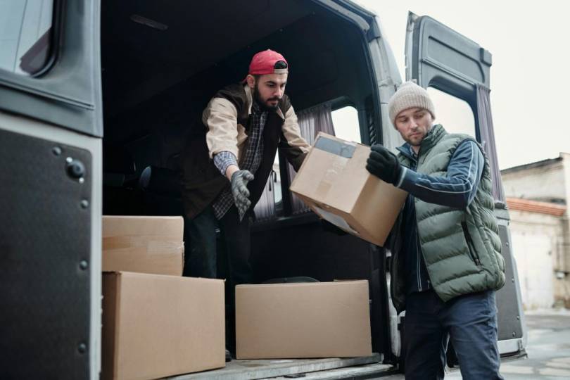 wynajem busa dostawczego Koszalin / fot. Pexels